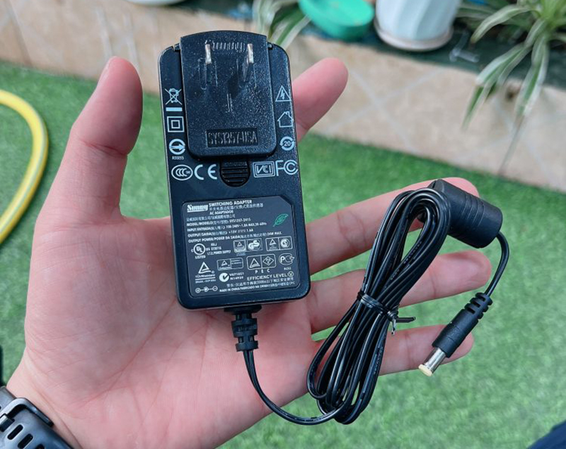 Dây sạc loa kéo Sunny 15V1.6A: 180.000 VND