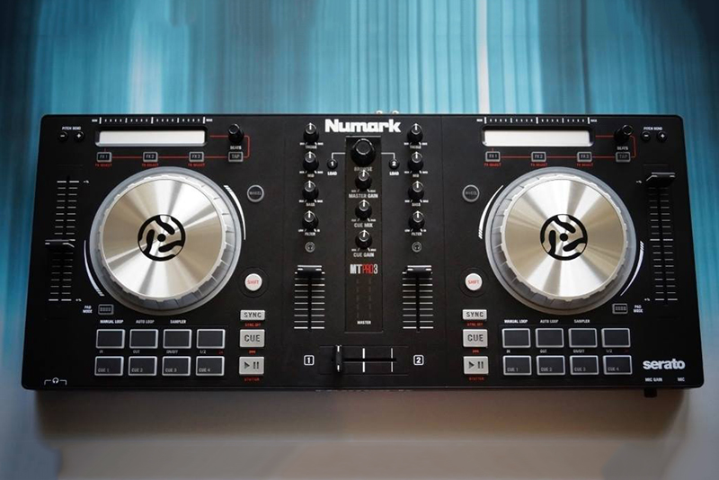 Bàn DJ dưới 3 triệu Numark Mixtrack Pro 3