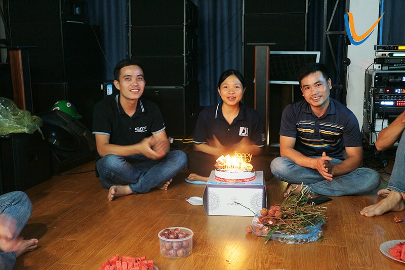 Cách thành viên sinh nhật trong Quý II 2020 của Lạc Việt Audio