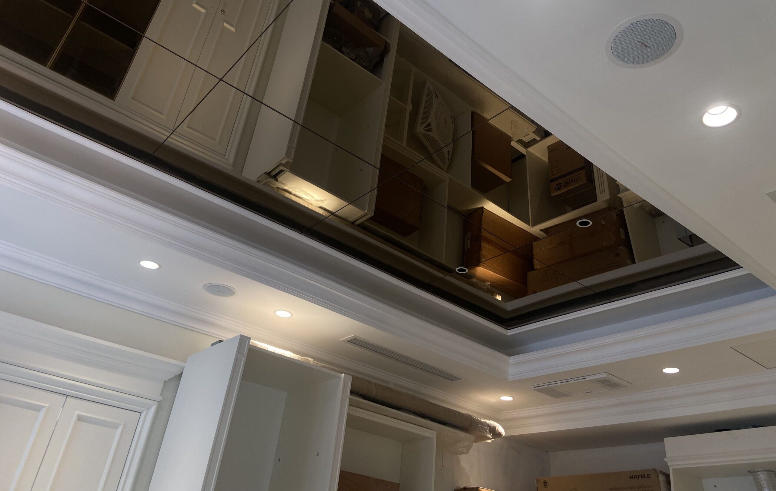 Không gian biệt thự càng thêm tinh xảo và hiện đại nhờ sự đóng góp của hệ thống âm thanh này
