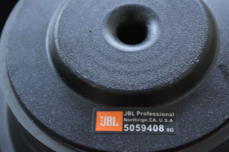 Bass loa JBL Ki 82 chất lượng chính hãng của JBL