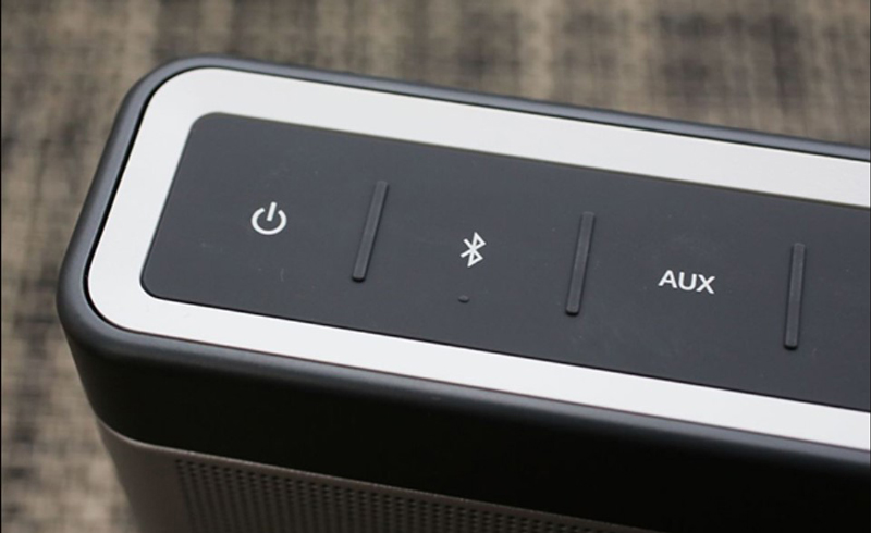 Hình ảnh nút AUX trên loa bluetooth