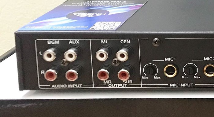 Kết nối cùng cổng Audio input trên vang