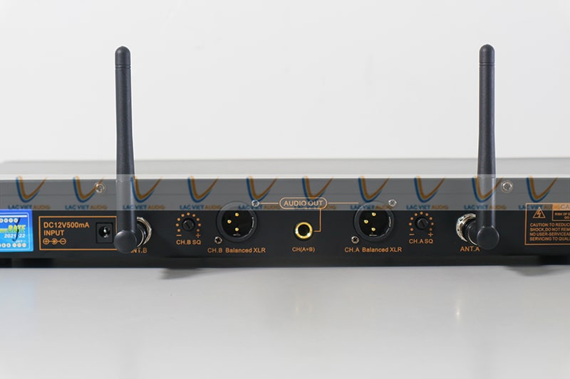 Hệ thống jack kết nối của đầu thu Mix X-S350