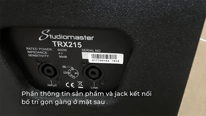Loa hội trường Studiomaster TRX215 dễ dàng kết nối với các thiết bị âm thanh khác