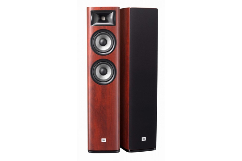 JBL STUDIO 698 có thiết kế ngoại thất vừa vặn và thanh lịch