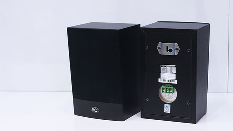 Loa treo tường ITC HC-510B có góc phủ âm cực rộng kết hợp với dải tần số từ 120-20KHz