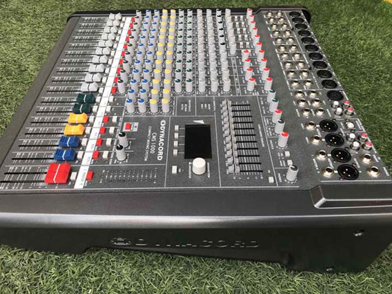 Bàn mixer analog phù hợp với các hệ thống âm thanh hội trường nhỏ