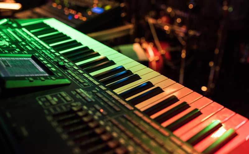 Nhạc Trance mang âm thanh synthesizer