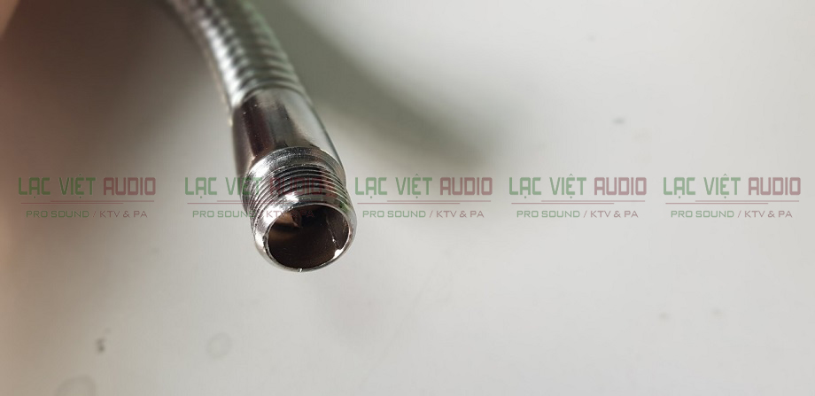 Độ sang trọng và cao cấp của chân đế micro để bàn tại Lạc Việt audio là không phải bàn cãi